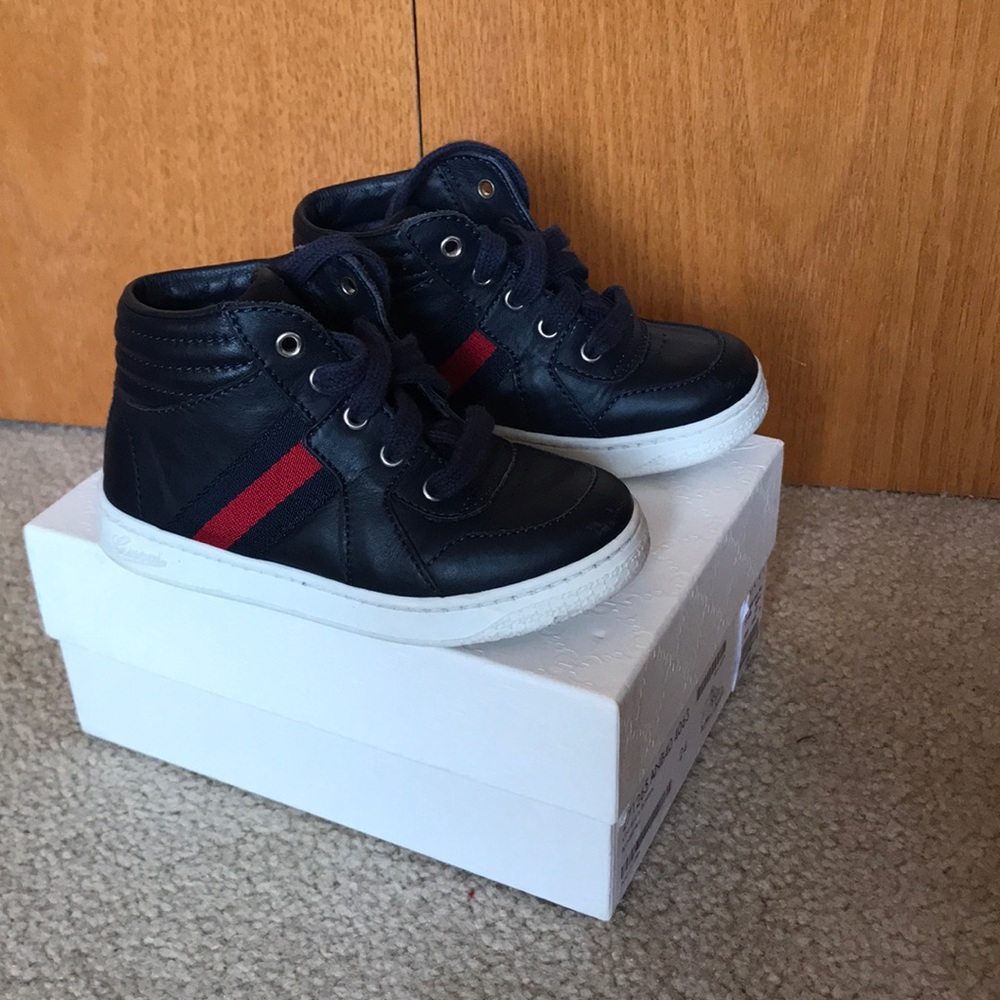 Gucci toddler shoes size 24